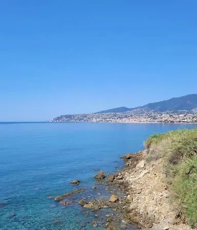 Vista Bella House アパート